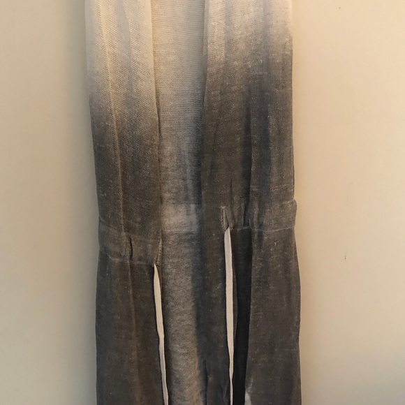 Sarah pacini linen wrap top.  One size - Picture 8 of 13